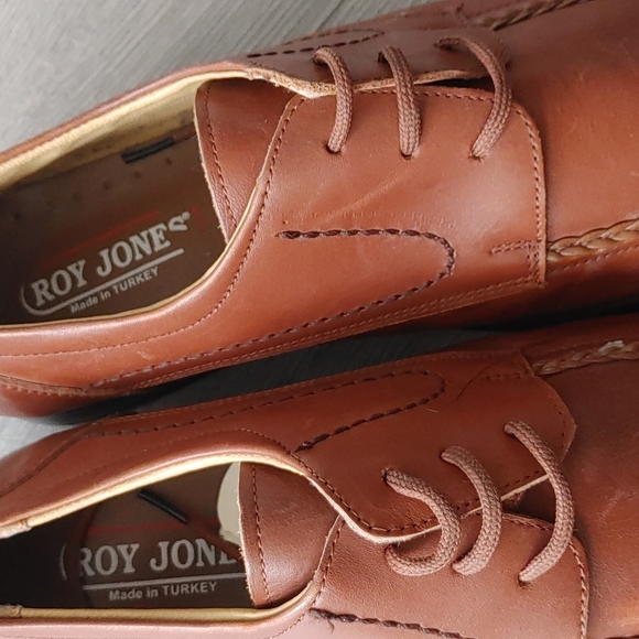 Dress shoes - Picture 2 of 3